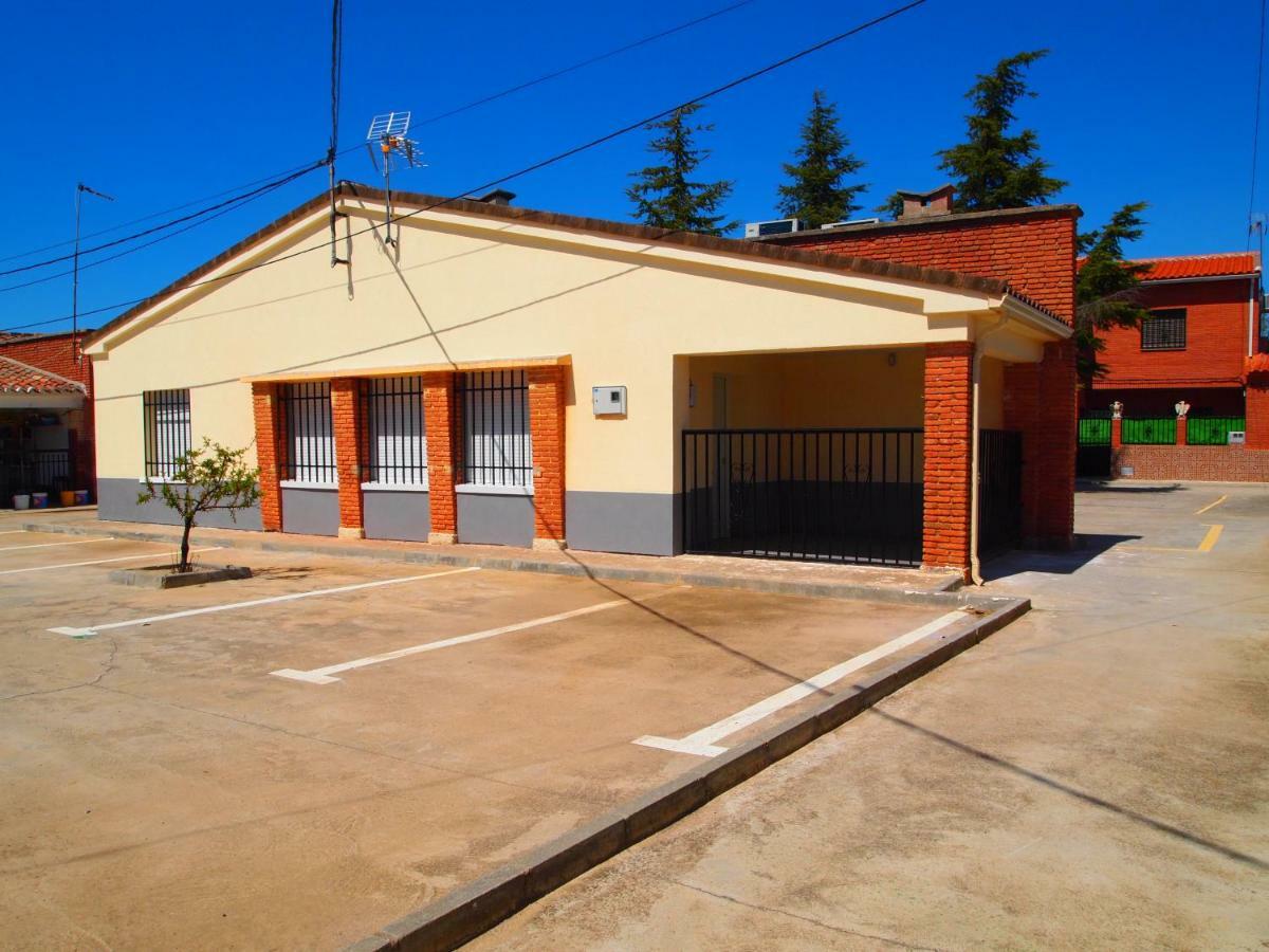 Apartamento Rural "Las Escuelas" San Bartolomé de las Abiertas المظهر الخارجي الصورة